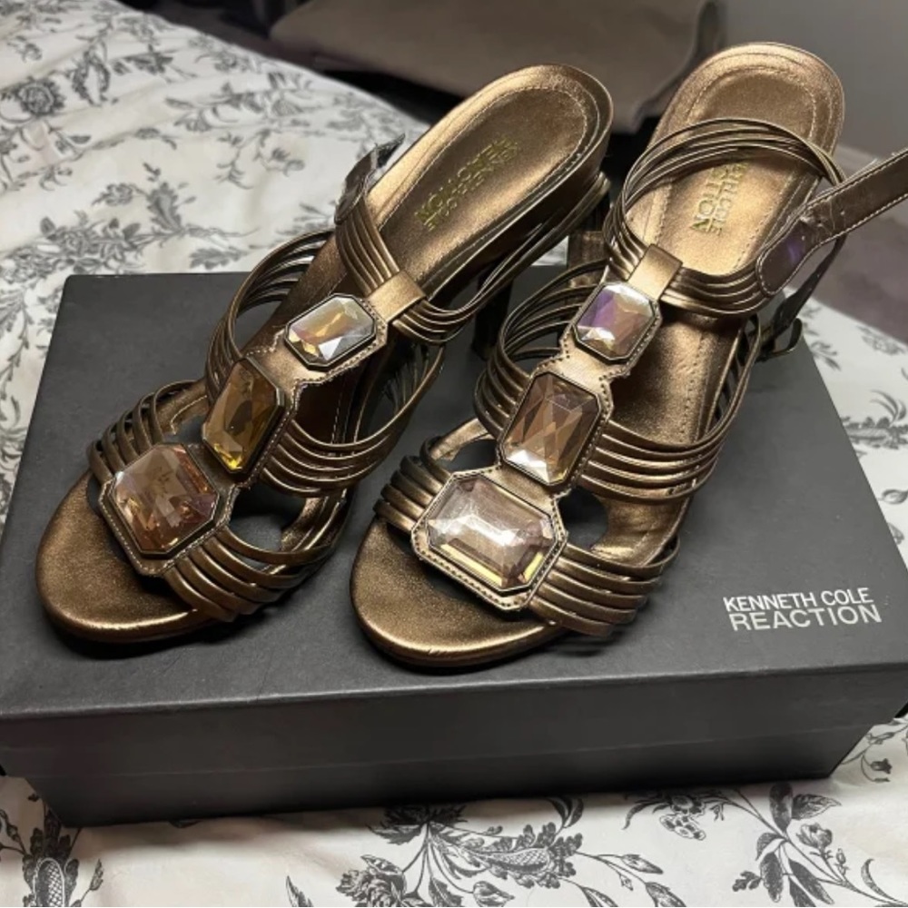 Kenneth Cole Reaction Heels